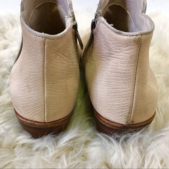 Sam Edelman “Petty” Ivory Suede Booties. 10 - Picture 5 of 6